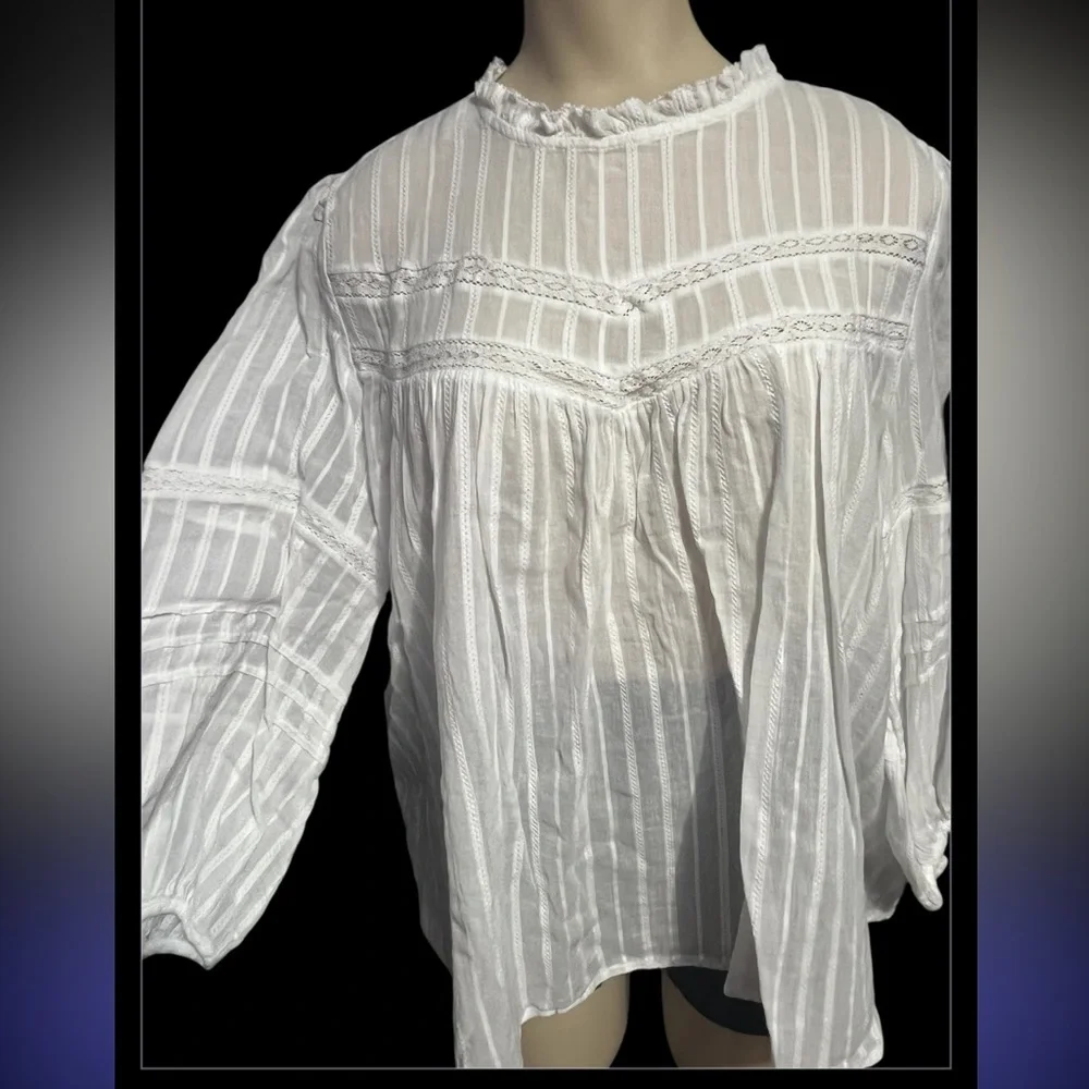 Universal Thread White Textured Blouse - Picture 11 of 12